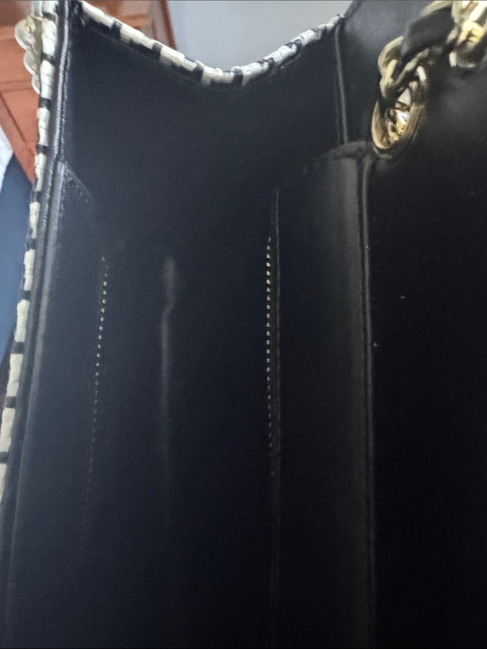 Women's Black & White Houndstooth Chain Shoulder Bag by - Picture 11 of 11